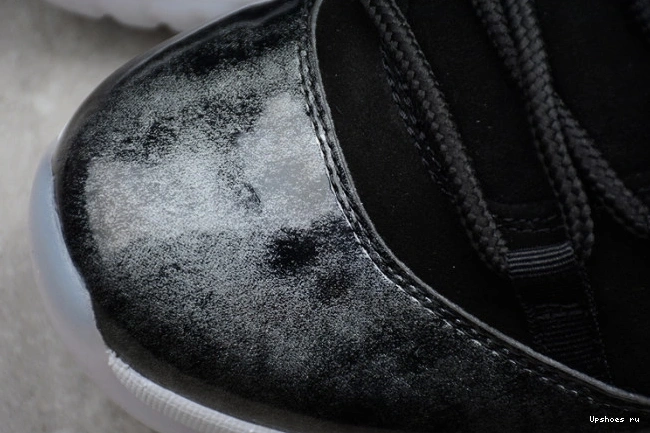 528895-010  11 Low Retro Jordan Barons 0212